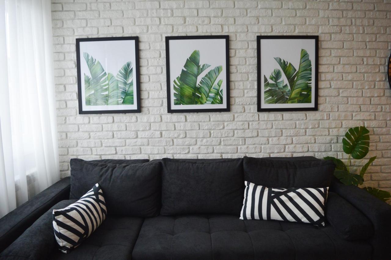 The Black & White Oasis Beograd Bagian luar foto